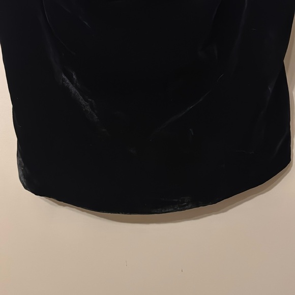 NWT- WAYF Strapless Velvet Top with bow detail, Black, size XL - Picture 4 of 11